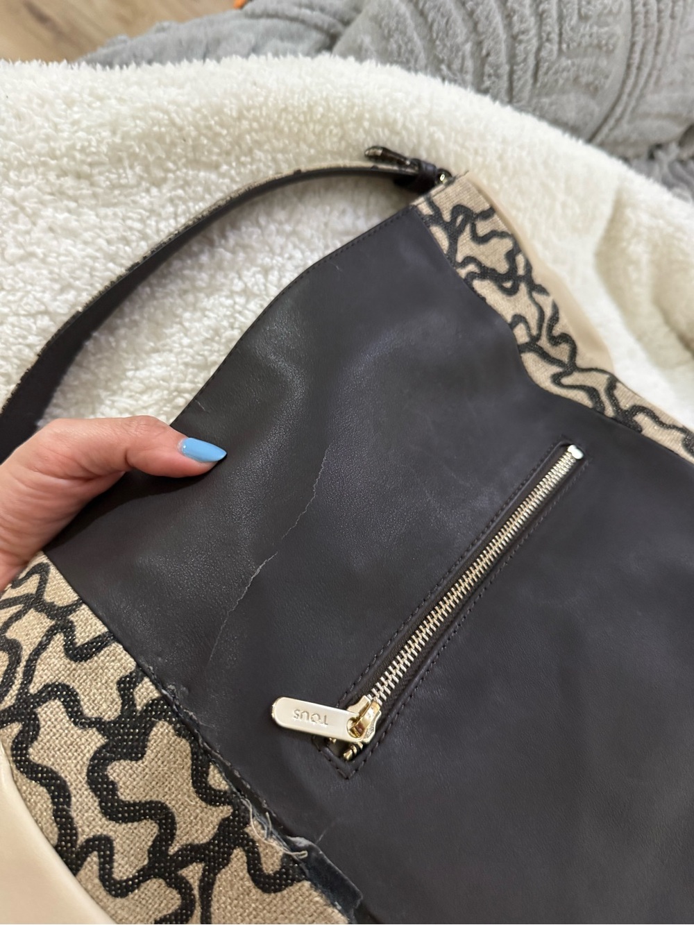 Tous Beige & Brown Patterned Shoulder Hobo (with damages) - Picture 3 of 12